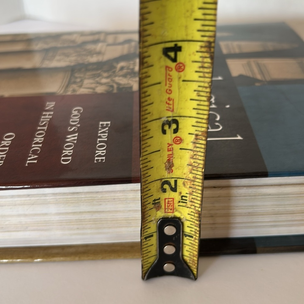 NIV, Chronological Study Bible Hardcover NWT - Picture 10 of 11